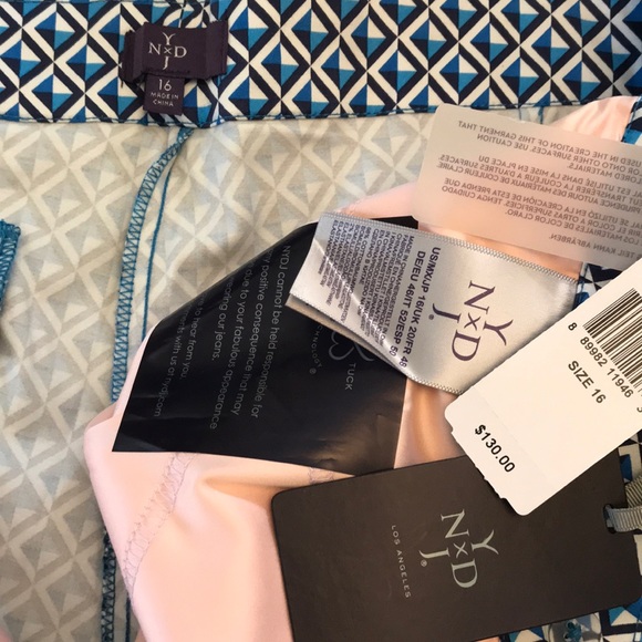 NYDJ Corynna ankle pant in APEC tiles print - Picture 8 of 8